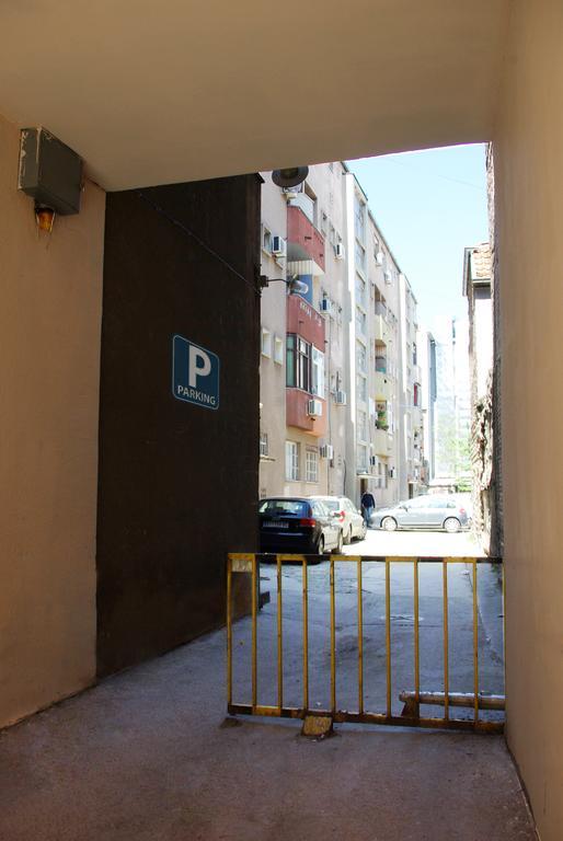 Square Studio Apartment Ni Buitenkant foto