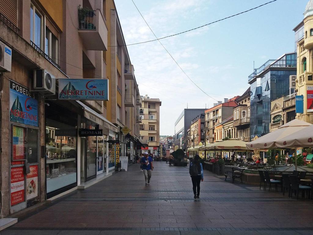 Square Studio Apartment Ni Buitenkant foto